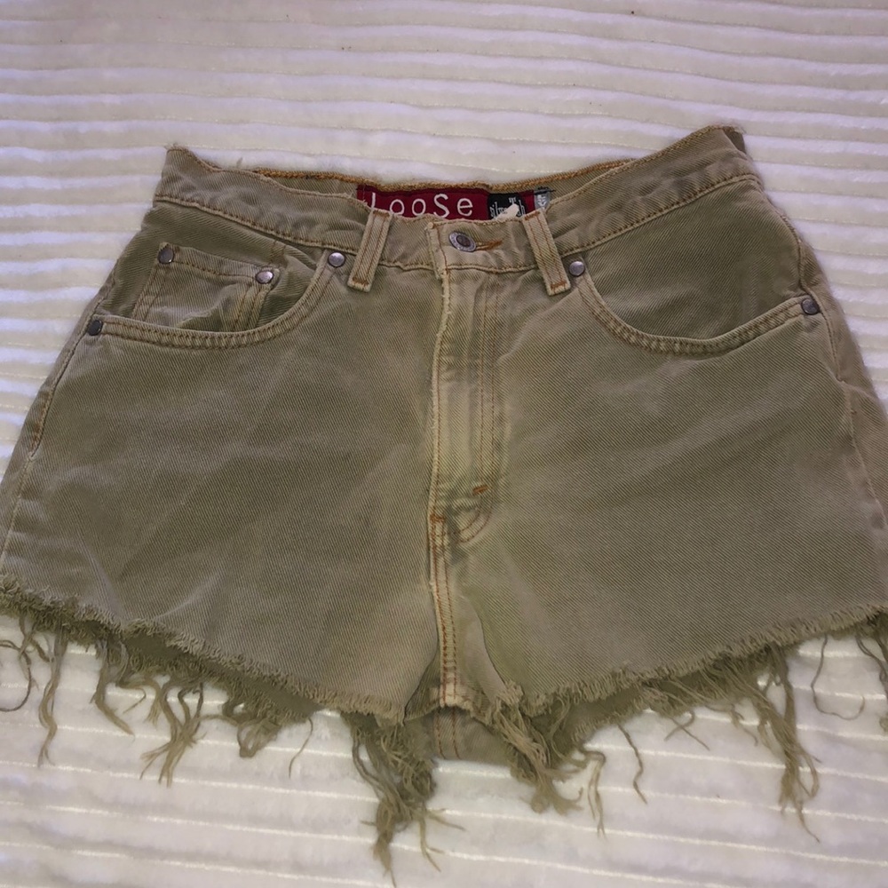 SilverTab! High waisted olive shorts!